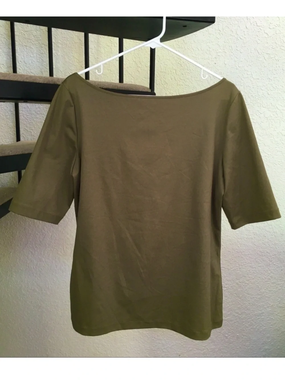 Lafayette 148 New York Olive Boat Neck
Green Tee Shirt in “Lilypad” - Picture 2 of 5